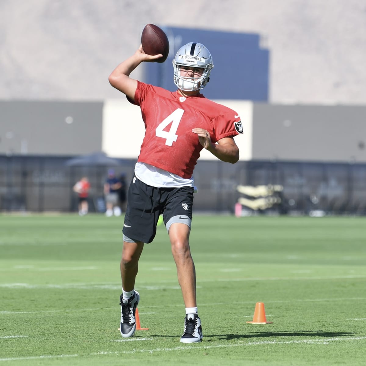 Analyzing a Fresh Quarterback Prospect for Las Vegas Raiders in Preseason 2023